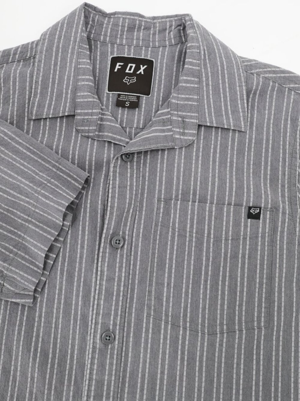 Fox Racing Shirt Men small Button up Short Sleeve Gray Striped seersucker casual